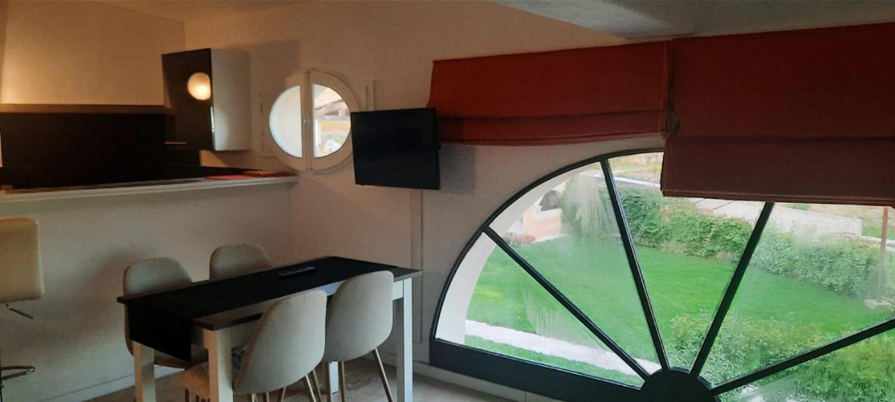 Domaine Des Francobelges - Appartements Lauris 外观 照片
